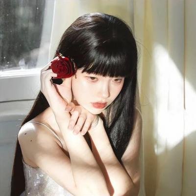不装了,我比英雄还强 海报