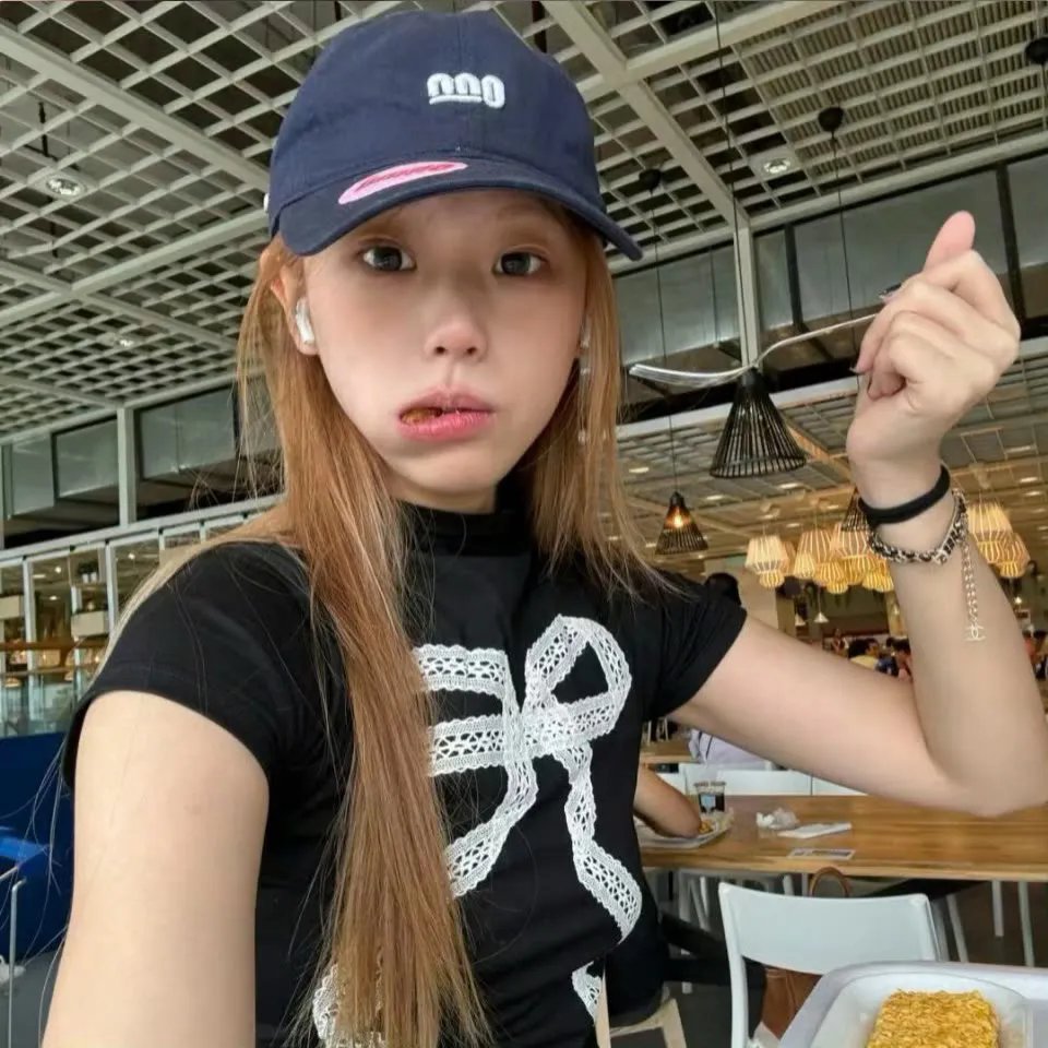 异界行商法则·动态漫 海报